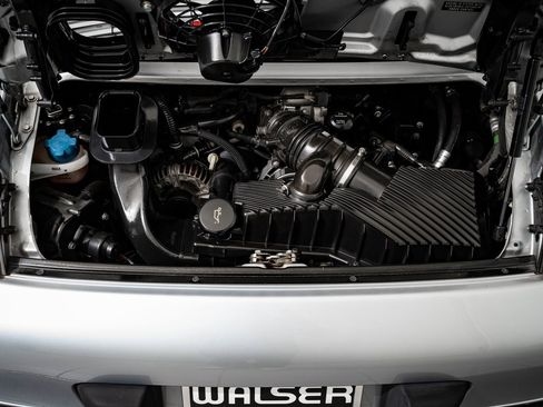 Used 2001 Porsche 911 Carrera 4 image 21