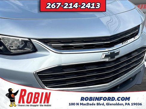 Used 2017 Chevrolet Malibu LT FWD image 32