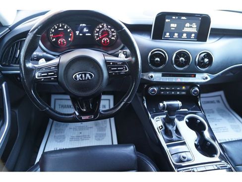 Used 2019 Kia Stinger Premium image 14