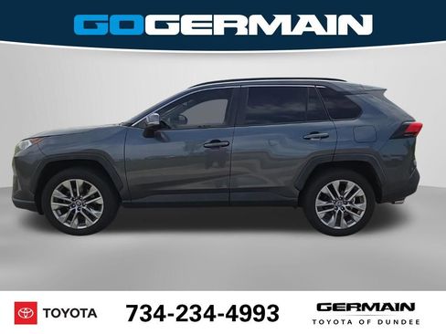 Used 2020 Toyota RAV4 XLE Premium FWD image 12