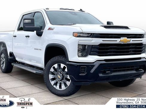 Used 2025 Chevrolet Silverado 2500 Custom w/ Custom Value Package AWD/4WD image 1
