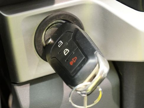 Used 2023 Ford F250 XLT AWD/4WD image 27