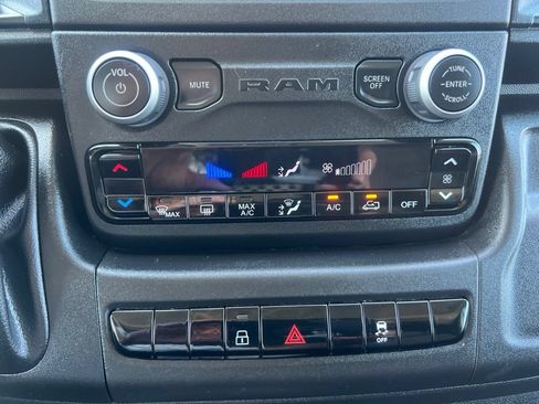 Used 2025 RAM ProMaster 2500 w/ U-Haul Equipment Group FWD image 47