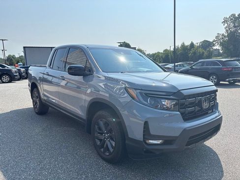 Used 2024 Honda Ridgeline Sport image 10
