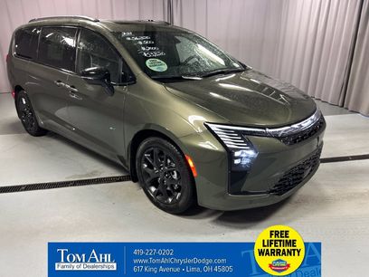 New 2027 Chrysler Pacifica Limited