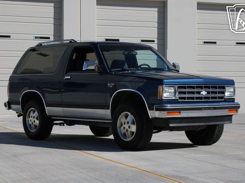 Used 1988 Chevrolet S10 Pickup 4WD image 4