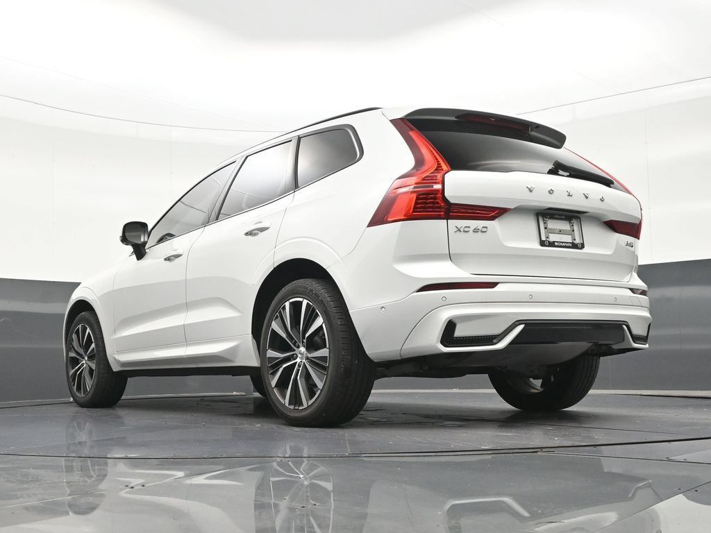 Certified 2024 Volvo XC60 B5 Plus w/ Climate Package AWD/4WD image 25