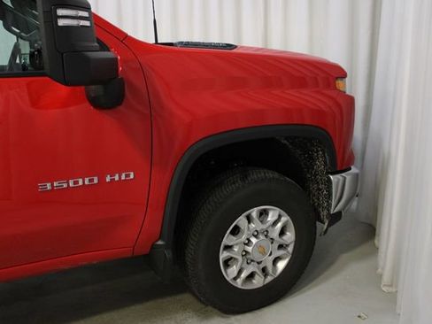 Used 2026 Chevrolet Silverado 3500 LT image 35