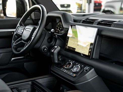 Used 2023 Land Rover Defender 110 X image 30