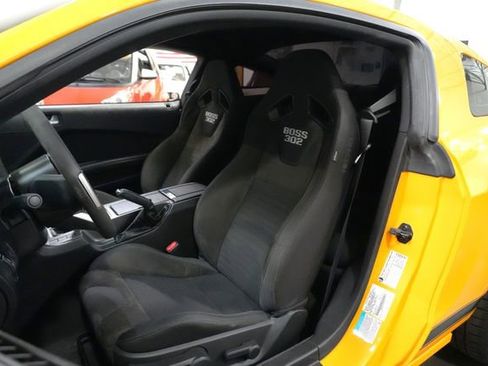 Used 2013 Ford Mustang Boss 302 w/ Boss 302 Accessory Pkg image 21