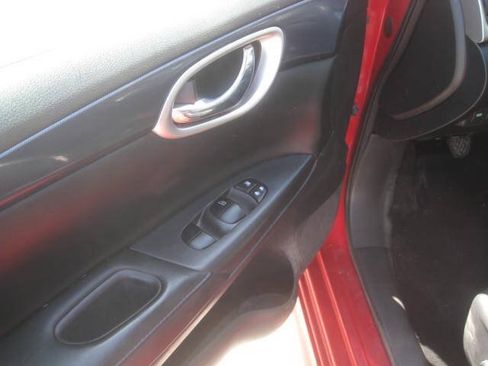 Used 2017 Nissan Sentra SR Turbo w/ SR Turbo Premium Package FWD image 18