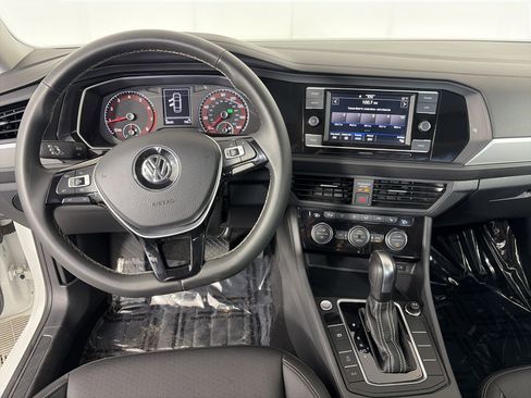Used 2021 Volkswagen Jetta FWD image 9