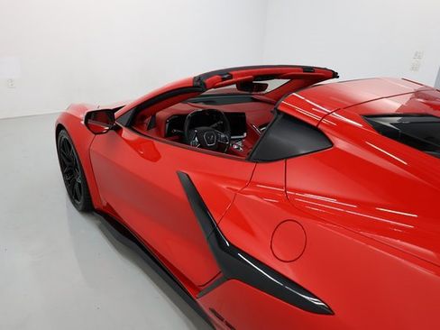 Used 2025 Chevrolet Corvette Z06 image 72