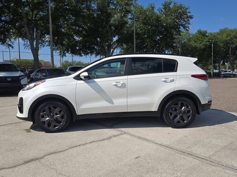 Certified 2022 Kia Sportage Nightfall Edition FWD image 5