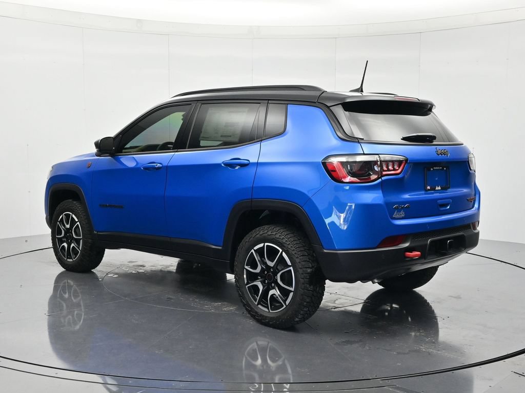 New 2026 Jeep Compass Trailhawk w/ Sun, Sound & Navigation Group AWD/4WD image 7