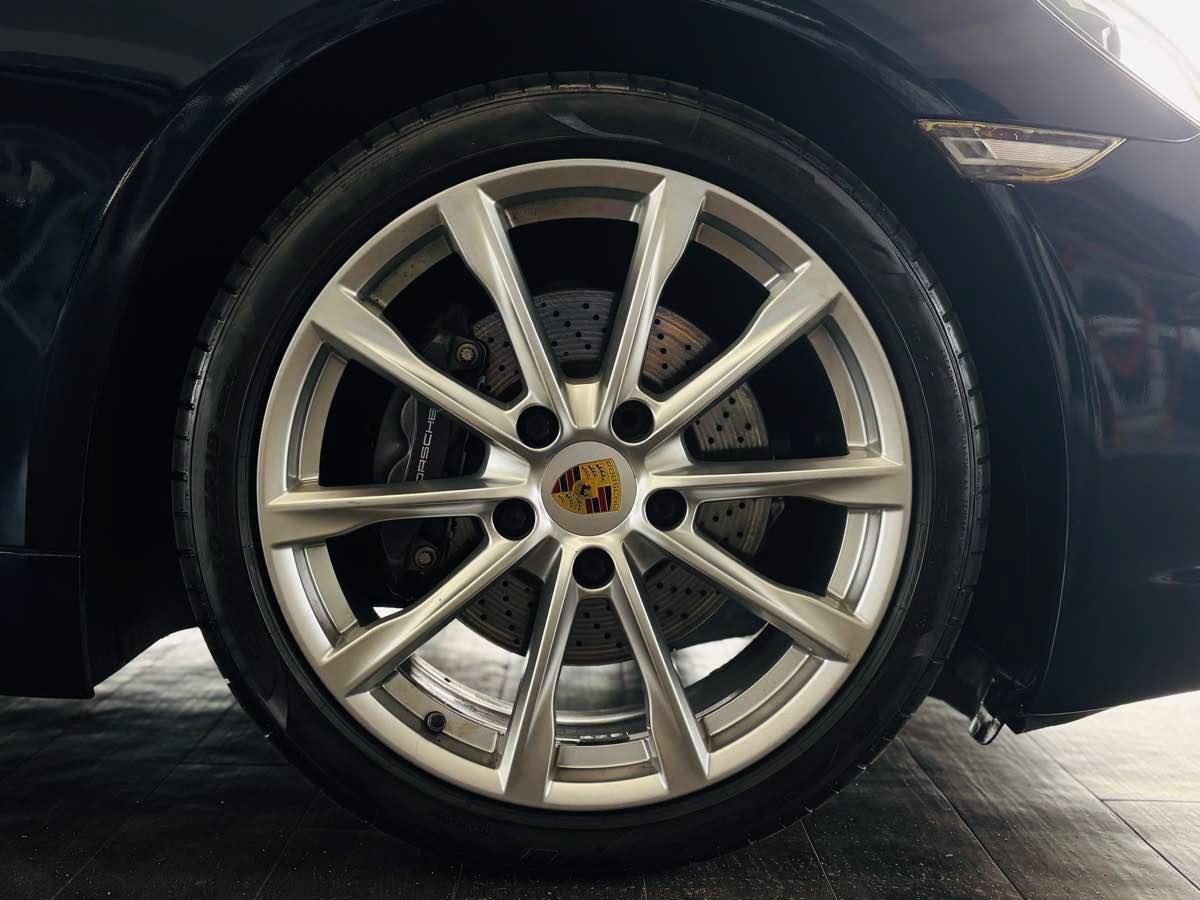 Used 2019 Porsche 718 Boxster RWD image 22
