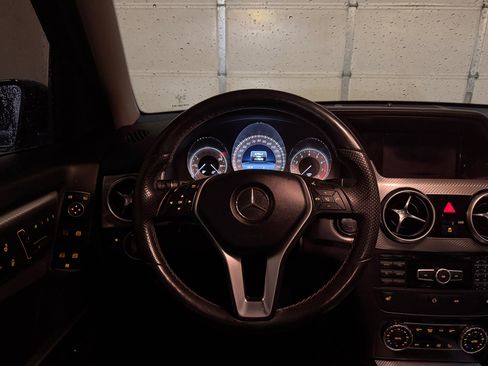 Used 2015 Mercedes-Benz GLK 350 2WD image 12