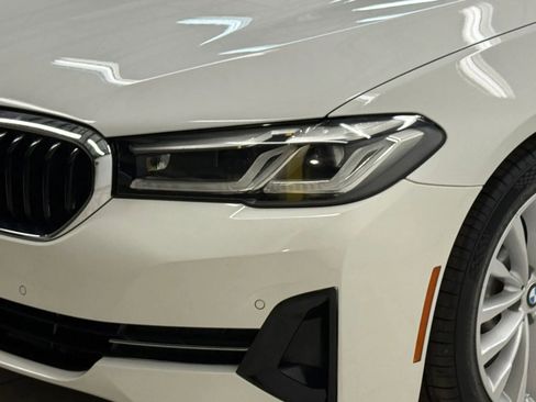 Used 2021 BMW 530i w/ Convenience Package RWD image 4