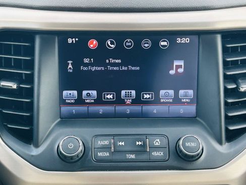 Used 2018 GMC Acadia Denali w/ Technology Package AWD/4WD image 26
