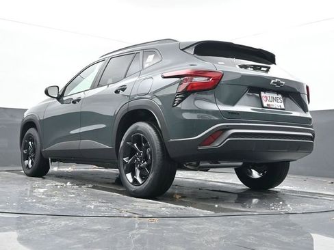 New 2026 Chevrolet Trax LT w/ Driver Confidence Package FWD image 44