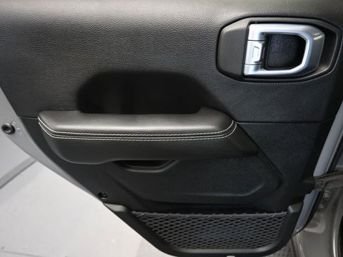 Used 2021 Jeep Wrangler Unlimited Sahara w/ Cold Weather Group image 30