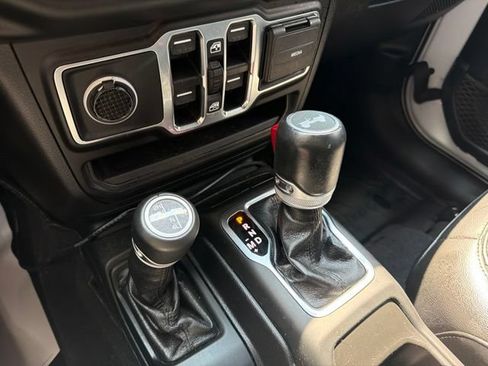 Certified 2021 Jeep Wrangler Unlimited Sahara AWD/4WD image 25