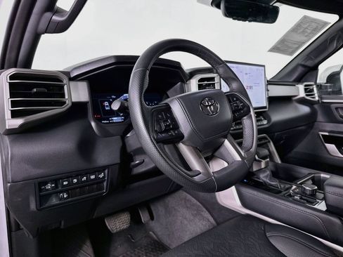 Certified 2025 Toyota Tundra Limited AWD/4WD image 9