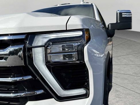 New 2026 Chevrolet Silverado 2500 LTZ w/ LTZ Premium Package image 7