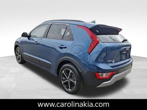 New 2025 Kia Niro EX image 3
