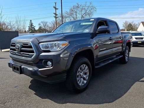 Used 2019 Toyota Tacoma SR5 image 3