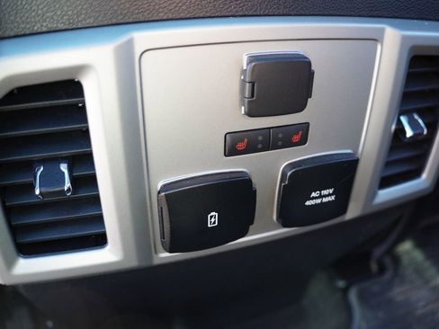 Used 2018 Ford F150 Lariat w/ Equipment Group 502A Luxury image 4