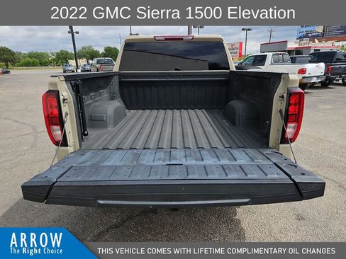 Used 2022 GMC Sierra 1500 Elevation w/ X31 Off-Road Package AWD/4WD image 18