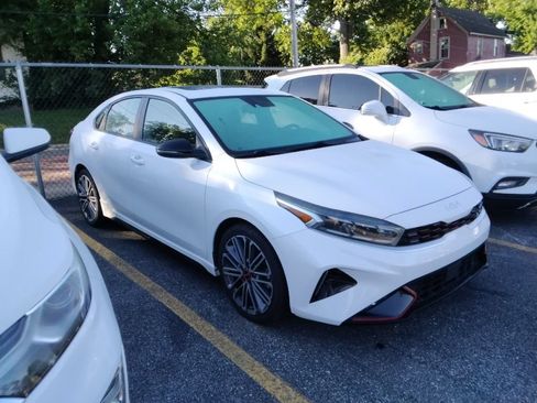 Used 2022 Kia Forte GT w/ GT2 Package FWD image 3