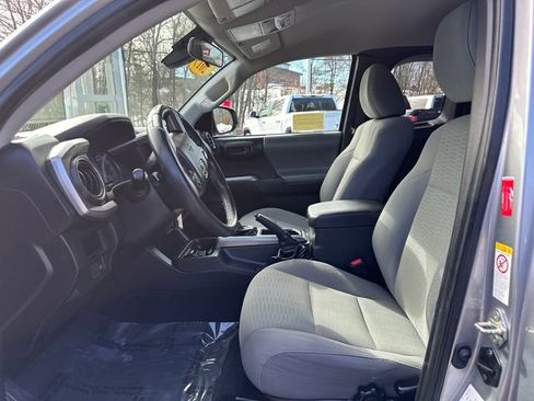 Certified 2019 Toyota Tacoma SR5 w/ SR5 Appearance Package (SM) image 22