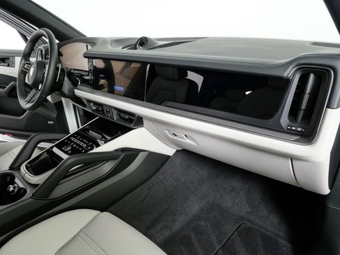 New 2026 Porsche Cayenne AWD/4WD image 26