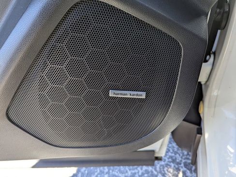 Used 2019 Subaru Ascent Touring w/ Popular Package #2A image 16