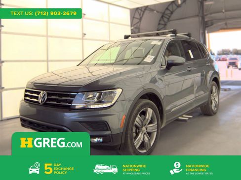 Used 2021 Volkswagen Tiguan SE FWD image 1