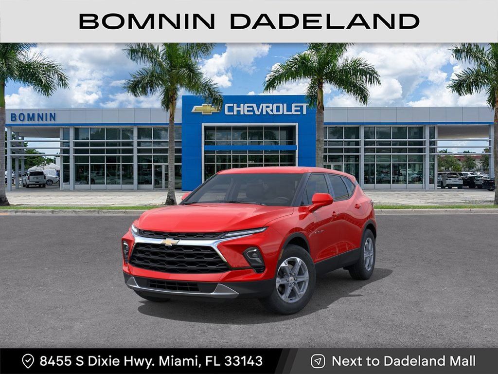 New 2025 Chevrolet Blazer LT FWD image 1