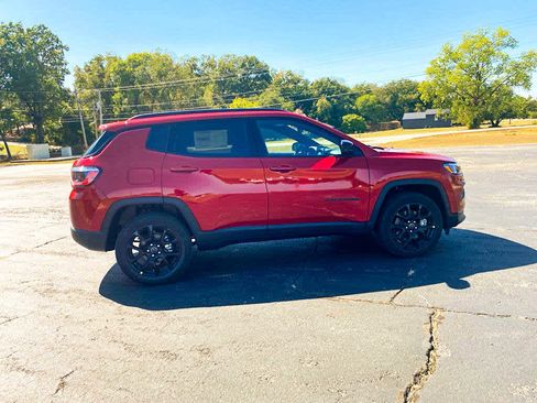 New 2025 Jeep Compass Latitude w/ Altitude Special Edition image 8