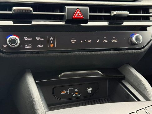 New 2026 Kia Sportage S AWD/4WD image 13