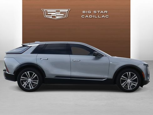 Used 2024 Cadillac Lyriq Luxury image 6