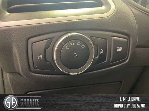 Used 2024 Ford Edge SEL AWD/4WD image 3