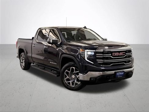 Used 2022 GMC Sierra 1500 SLT w/ SLT Convenience Package AWD/4WD image 7