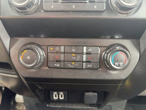 Used 2020 Ford F150 XLT w/ Equipment Group 302A Luxury AWD/4WD image 30