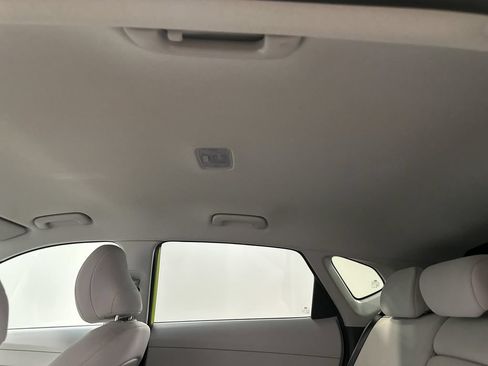 Used 2025 Hyundai Kona SEL FWD image 79