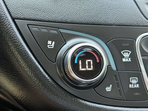 Used 2024 Chevrolet Malibu LT FWD image 22