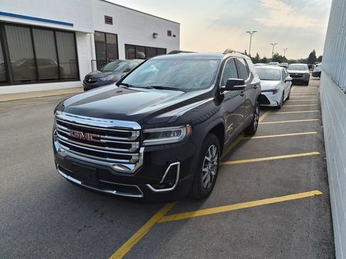 Used 2023 GMC Acadia SLT AWD/4WD image 1