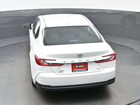 Used 2025 Toyota Camry LE w/ Convenience Package AWD/4WD image 40