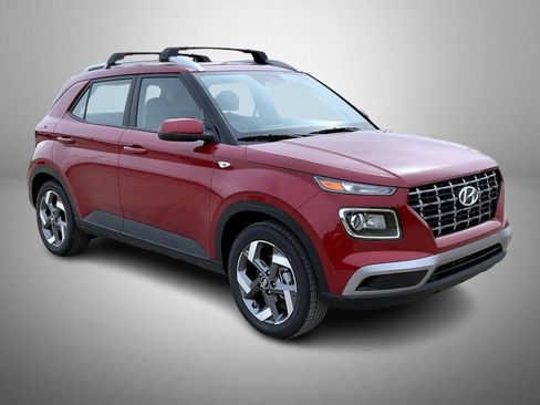 New 2025 Hyundai Venue SEL image 3