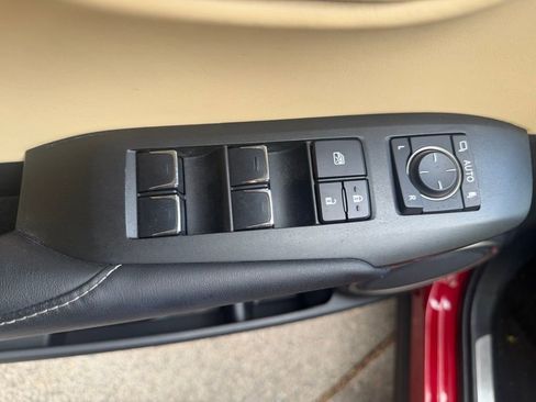 Used 2018 Lexus NX 300 FWD w/ Comfort Package image 11